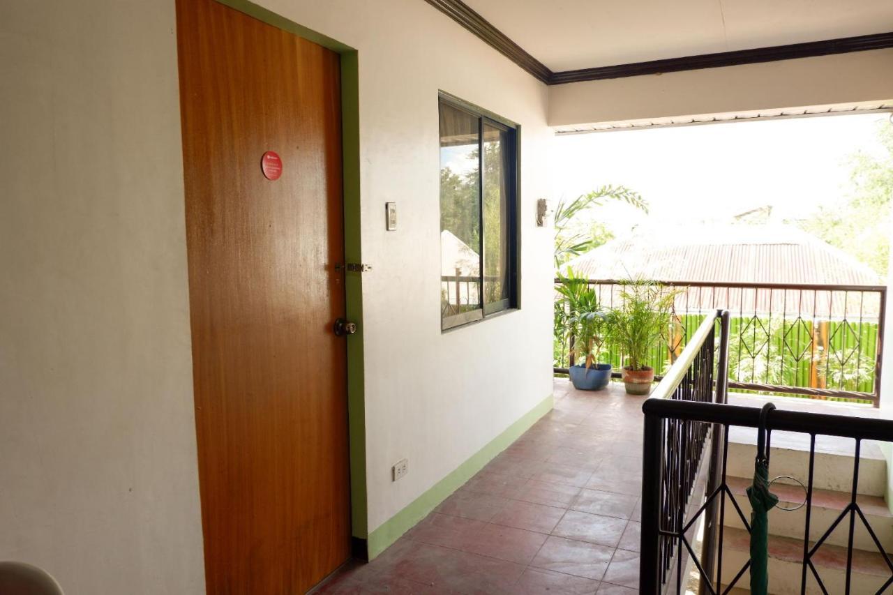 Reddoorz Near Maribago Barangay Hall Isla de Mactán Exterior foto